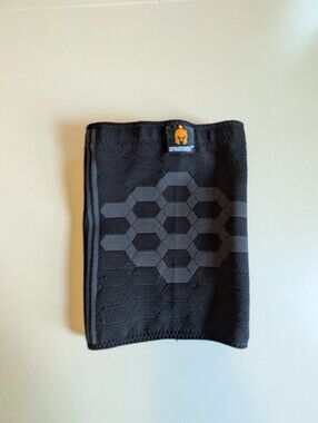 Sparthos Black Compression Knee Sleeve